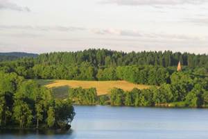 Tout près de la ferme : le lac de Vassivière