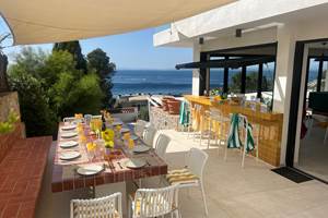 30 - Oliveres Patio sejour exterieur 1 1600x1200