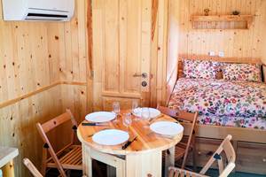 table dépliée pour 4 personnes