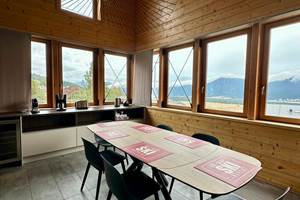 Grand chalet avec vue sur le lac de Matemale et les Montagnes