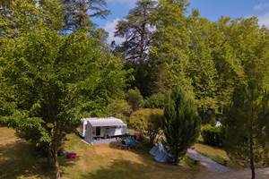 Camping-chateau-le-haget-kleine-charme-camping-nederlandse-eigenaren-gers-montesquiou-zuid-frankrijk24-e1604313064629