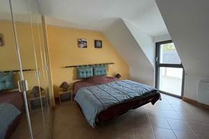 Chambre spacieuse grand lit 160