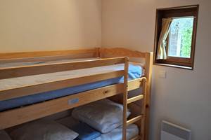 Chambre avec lits superposés