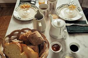 Maison-Chemin-Chambres-d-hotes-Amboise-petit-dej