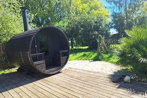 sauna-exterieur-detente-couple-nature-Masserac-Redon.jpg