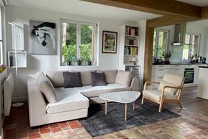 Le salon espace chaleureux