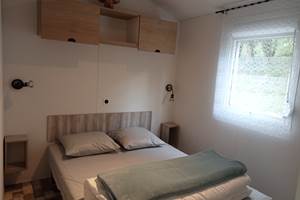 camping-la-perle-creuse-MH-6personnes-Oklahoma-chambre1