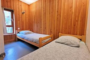 petite-chambre-chalet-miel (1)