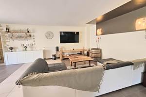 salon-gite-de-groupe-au-vendangeoir