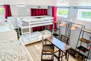 Gite-de-groupe-alsace-vosges-chalet-chambre-rez-de-jardin-1