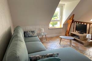 Salon etage avec TV et lecteur DVD