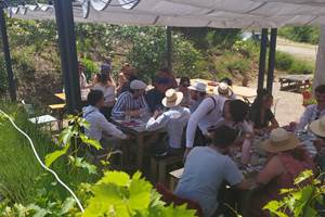 Déjeuner en  extérieur