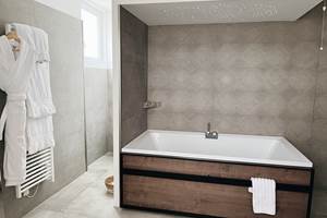 Chambre 2 - Domaine Labouroume - chambre d'hote a la campagne9