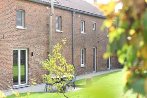 Gi^te Maud Neuprez. EXTERIEUR BOOKING HD-2