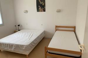 lepetitbois46_Leyme_gîte 21 MODERN PMR_chambre triple