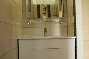 LE CLOS FLEURI - Chambre Kitchenette salle d'eau 2 jpg