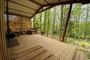 Terrasse vue sur forêt