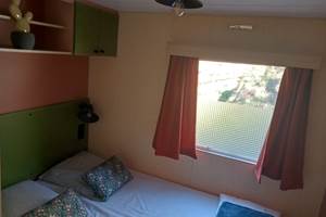 camping-la-perle-creuse-MH-4personnes-Arizona-chambre lit double2