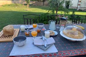 Le petit déjeuner, un matin d'été...