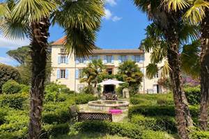 Domaine-de-Menerque-petit-chateau