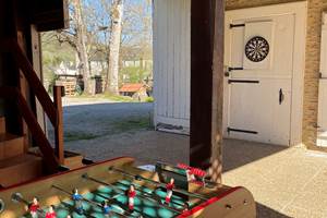 Baby foot, ping pong, fléchettes pour passer de bons moments