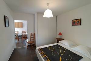 chambre parentale 2 gîte tournesols ombre bleue du figuier gîtes et chambres d'hôtes avec piscine ardèche