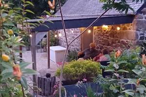 Le Colombier Bretagne, chambres d'hôtes Coeur de Granit - Terrasse ambiance du soir