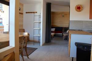 ESTABLOU #2 entrée coin salon