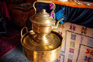 Accessoire traditionnel pour le lavage des mains