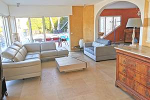 provence riviera location villa vue piscine  depuis living room