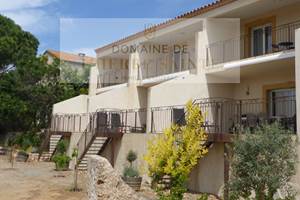 Gîte côté Sud vue sur vignoble avec accès piscine à 18 Km des Grands Buffets