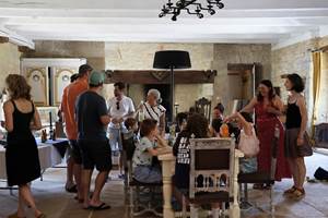 Réunion de famille au château : profitez de nos gîtes grande capacité pour vos retrouvailles dans le Lot.