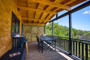 Terrasse chalet Commarque