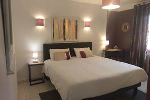 chambre-hote-piscine-spa-la-fleche