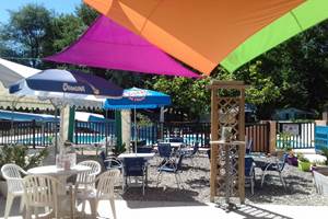Terrasse du bar restaurant d'été