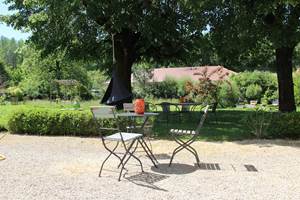 gite-exterieur-famille-saint-jean-davelanne