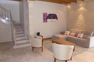 les-Doucins-et-Spa-Gîte-6-personnes-salon