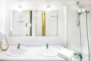 Salle de bain 1
