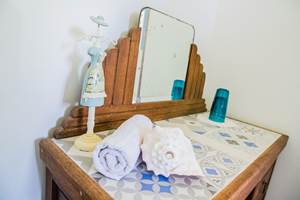 Chambre double Jeanette / Lit en 180 / salle de bain privative