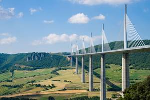 Viaduc de Millau-© M. Hennessy - Tourisme Aveyron