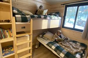 Chambre enfant avec lit à étage