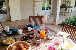 Gîtes, chambre d'hôtes et table d'hôtes gastronomique à Casteljaloux Lot et Garonne, piscine, jacuzzi et spa