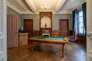 la salle bleue, son billiard et ses carreaux portugais uniques