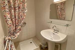 Château Villemagne gîte 1332 Salle d'eau Chambre 2