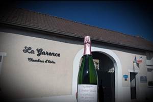 L'entrée de La Garence et mon champagne