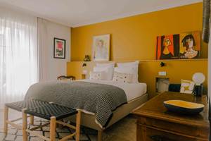 5 BD la chambre Sous l'Olivier de Marcelle en Camargue