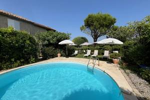 Le Mas Mellou / Chambre Les Dentelles / La Piscine