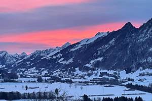 coucher-de-soleil-hiver-payage-neige-Gruyere-Suisse