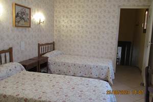 Gite des Oliviers Valros - chambre 2 lits 3