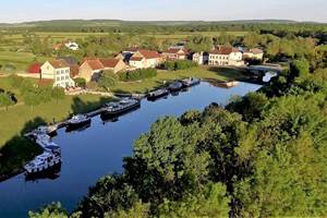 Vue aérienne de Port de Pont Royal - Aerial View of Pont Royal Marina